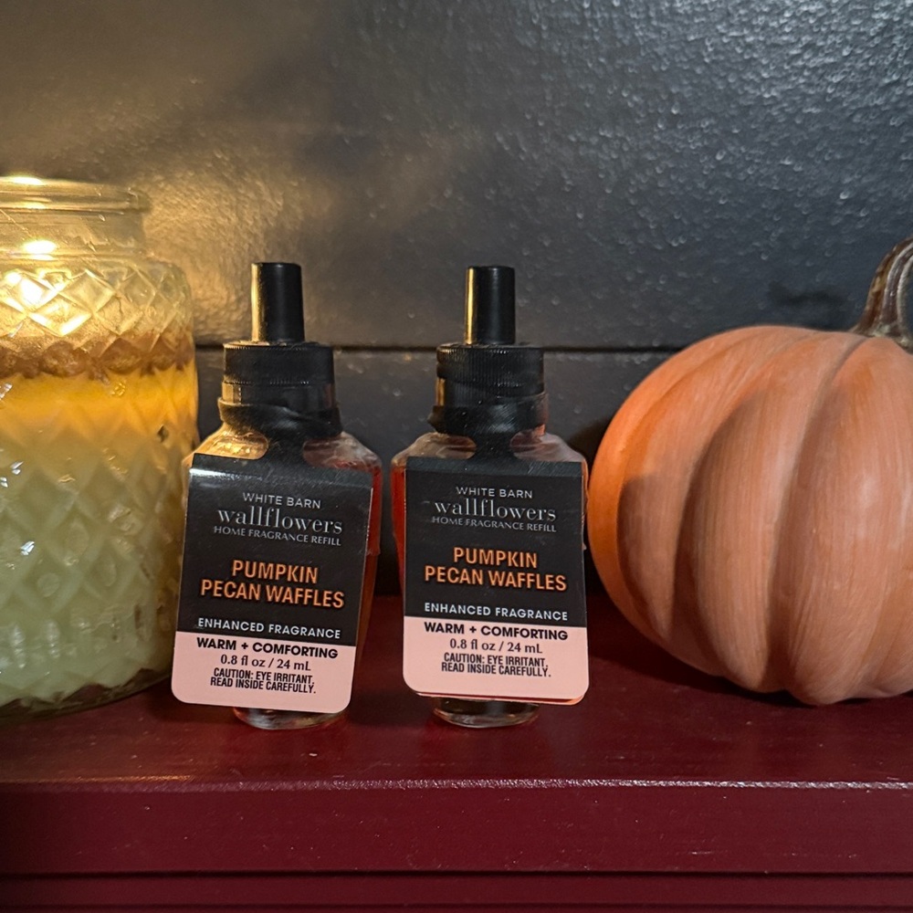 White Barn Pumpkin Pecan Waffles Wallflowers Refill Plugs Duo